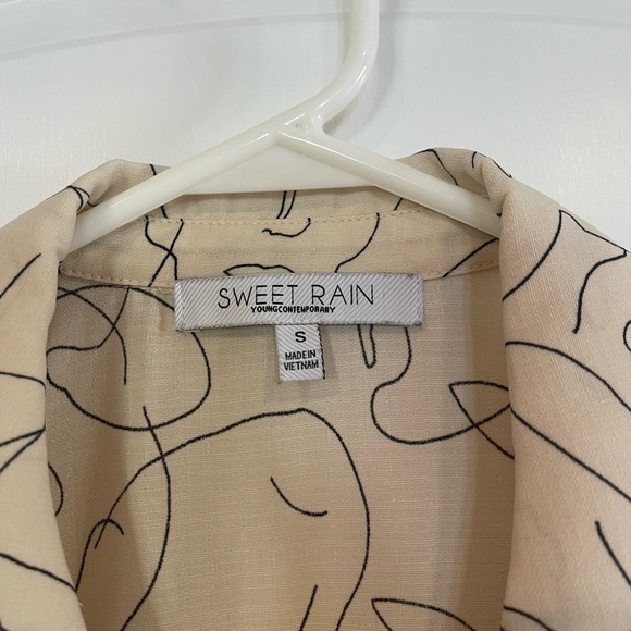 Sweet Rain Beige Abstract Button Down Shirt - Picture 3 of 5